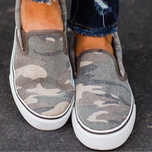 Camo Slip On Shoes “Sugar Flicker Shoes Washed Camo”